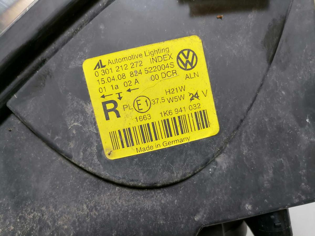 VW Golf 5 1K original Xenonscheinwerfer vorn rechts Bj.2008 leicht vergilbt VW Golf 5 1K original Xenonscheinwerfer vorn rechts Bj.2008 leicht vergilbt